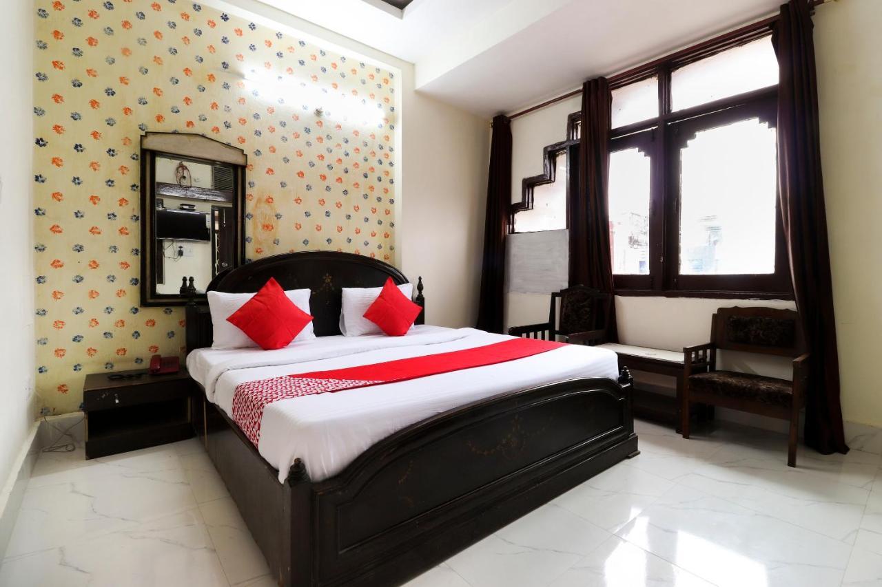Hotel Oyo 40431 Amar Prem 3*