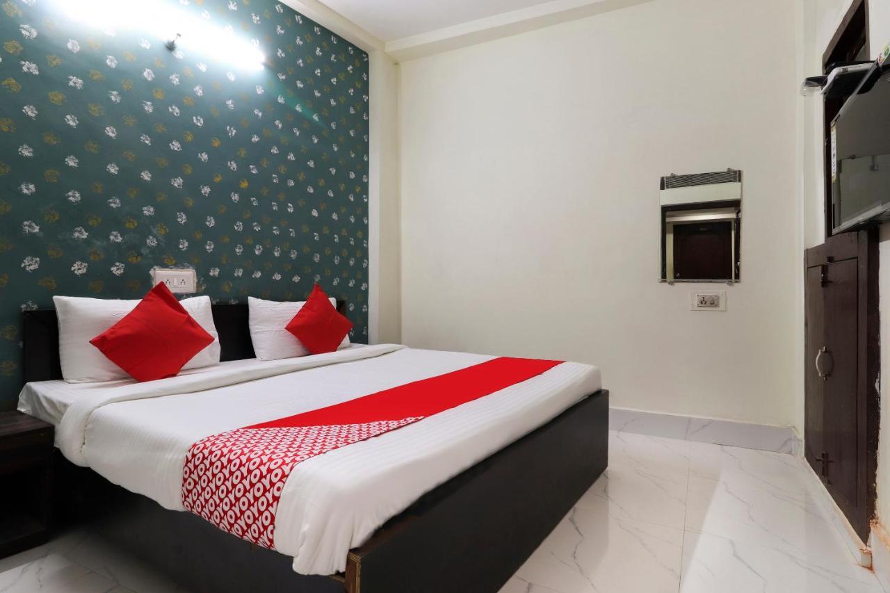 Oyo 40431 Amar Prem Hotel Lucknow